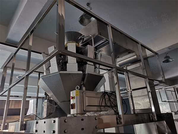 全自動食品蜜桃久久久久久利用電腦多頭組合秤計算包裝重量 全自動食品蜜桃久久久久久利用電腦多頭組合秤計算包裝重量